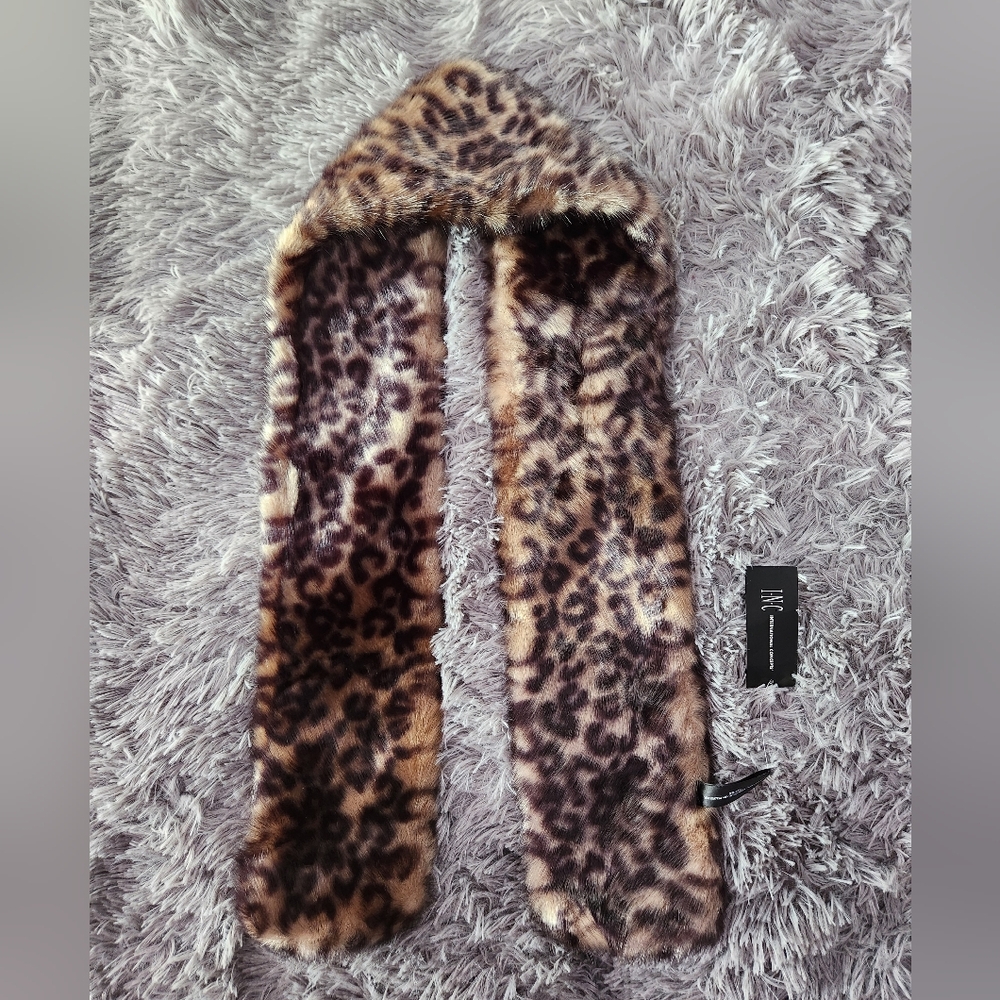 Reversible Leopard Print Puffer Jacket - Picture 2 of 11